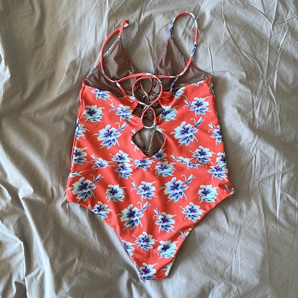 Acacia Kokomo in Vintage Aloha size medium - Picture 2 of 5